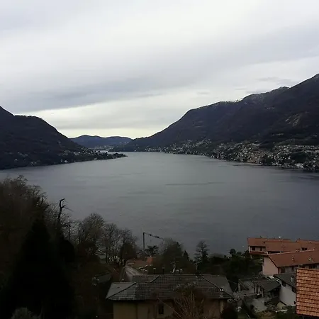 Il Palazzo With Lake View